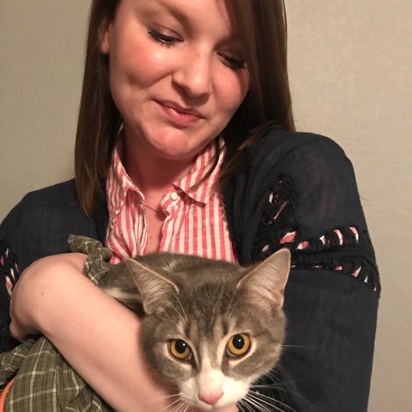 Hey Poshers!! Welcome to my closet! ♥️ - Picture 7 of 8